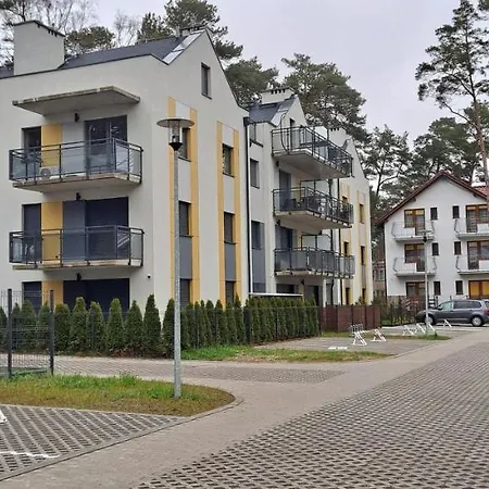 Lägenhet Green Apartment Miedzywodzie Międzywodzie